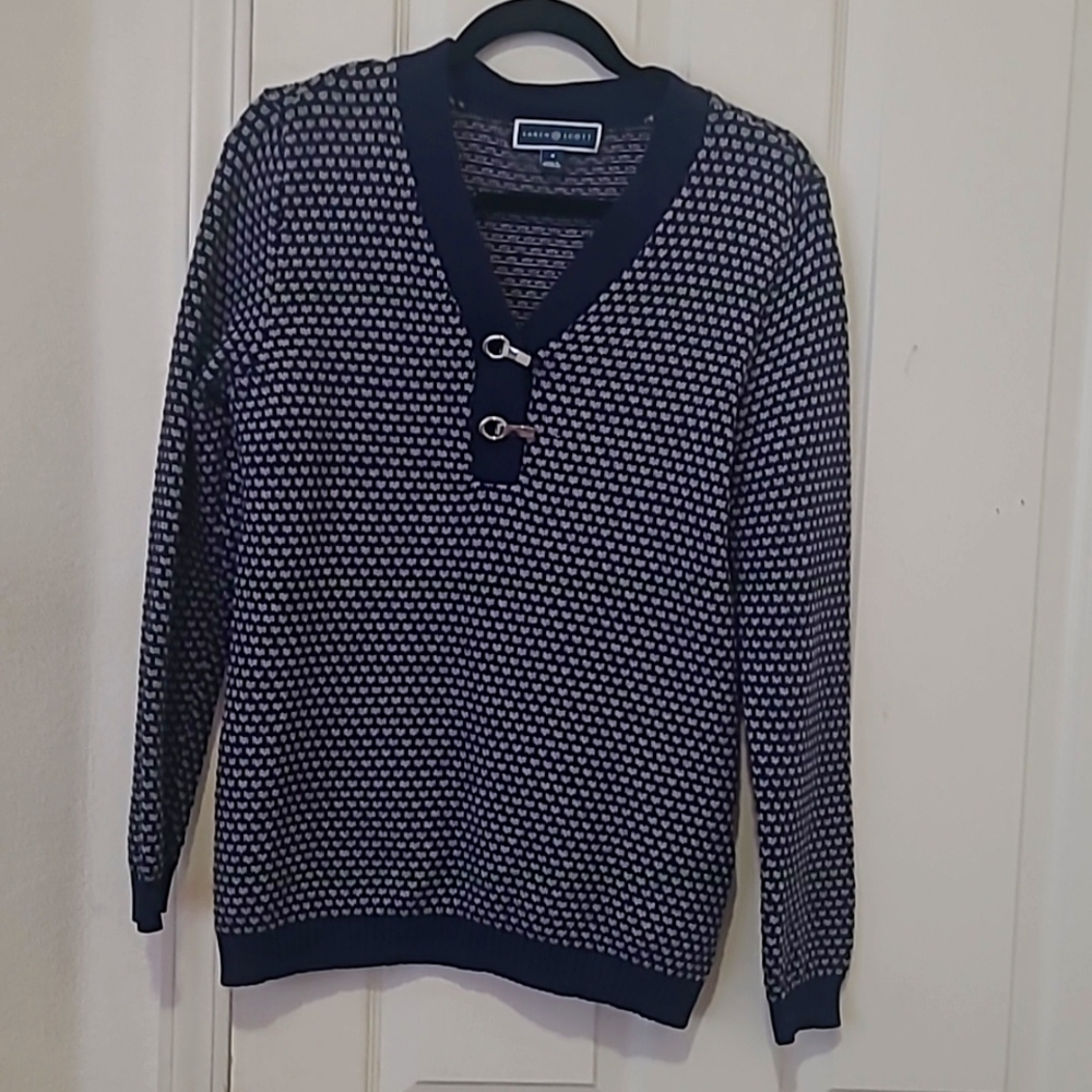 Womens - Karen Scott - V Neck navy &  white long sleeve cotton sweater.